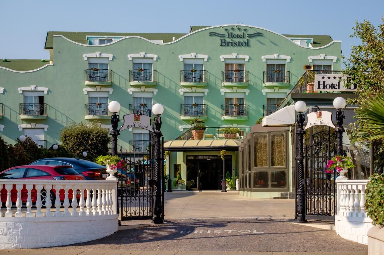 Hotel Bristol Bellaria-Igea Marina Exterior foto