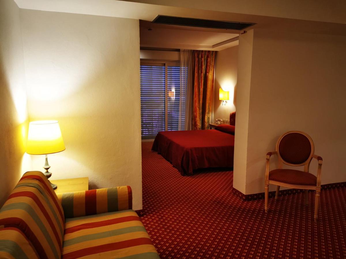 Hotel Bristol Bellaria-Igea Marina Exterior foto