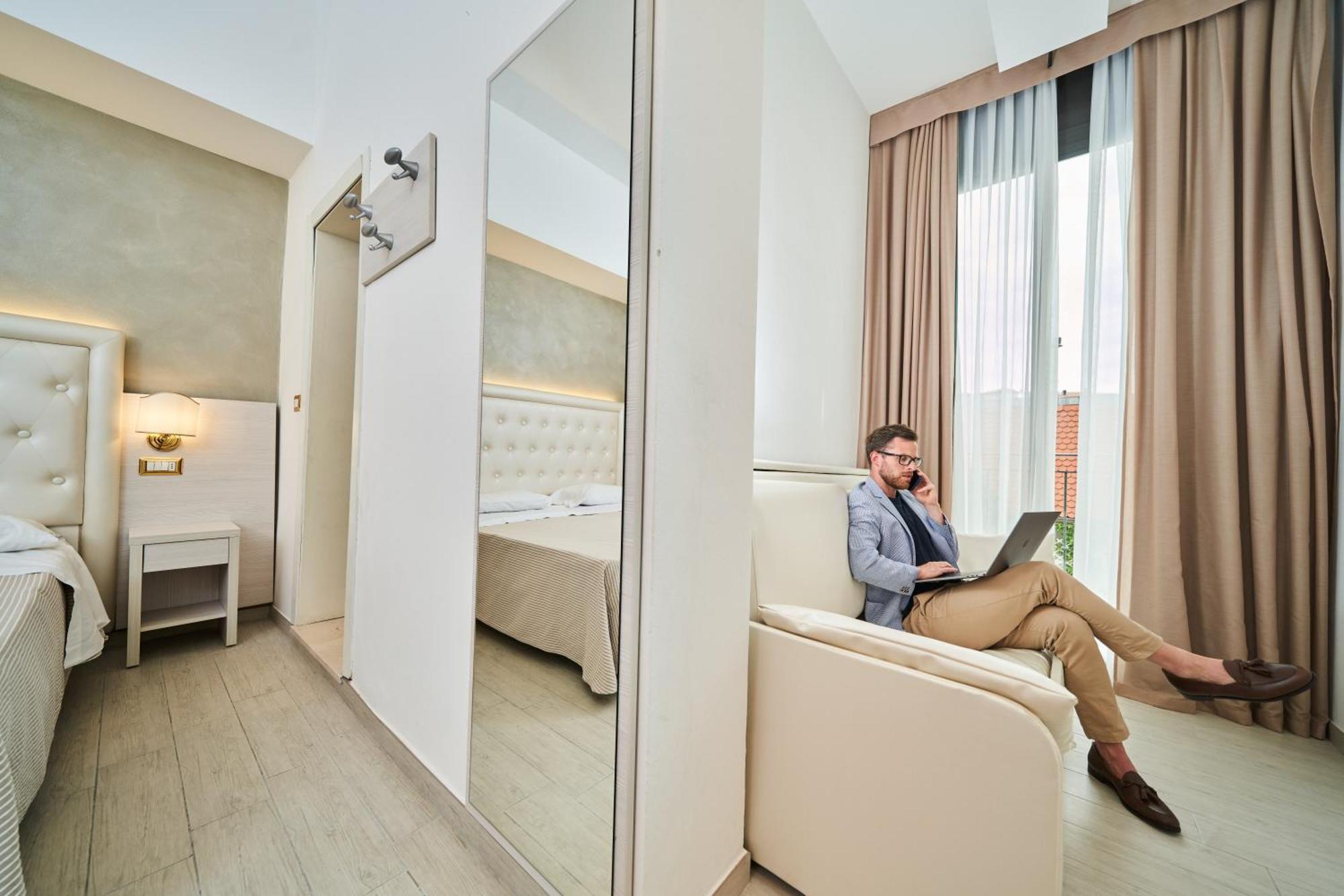 Hotel Bristol Bellaria-Igea Marina Exterior foto